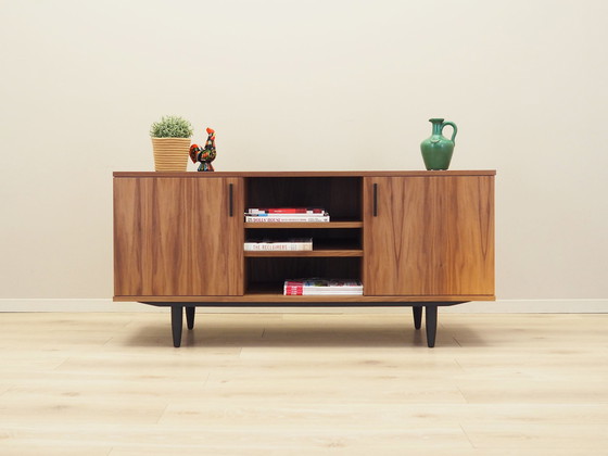 Image 1 of Armoire en noyer, design scandinave