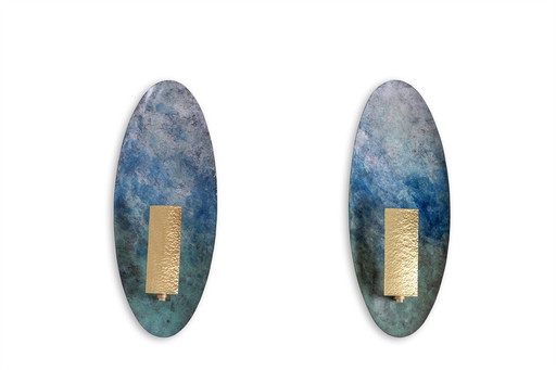 Paire D’Appliques En Laiton Patiné. Travail Contemporain.