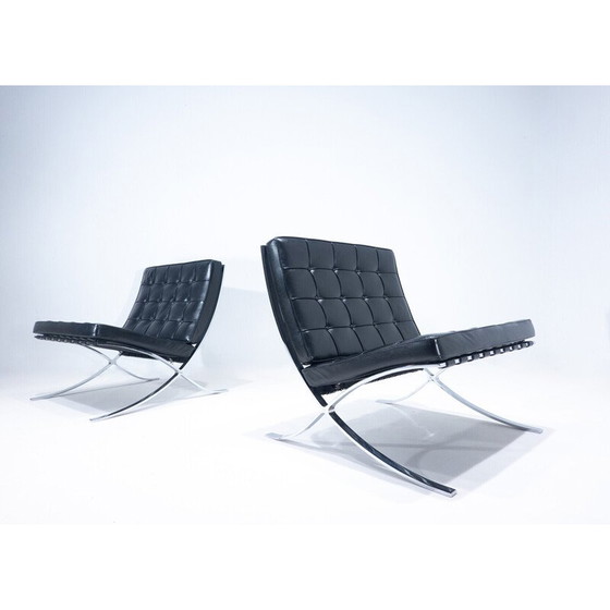 Image 1 of Paire de fauteuils Barcelona vintage en cuir noir par Mies Van Der Rohe pour Knoll, années 1960