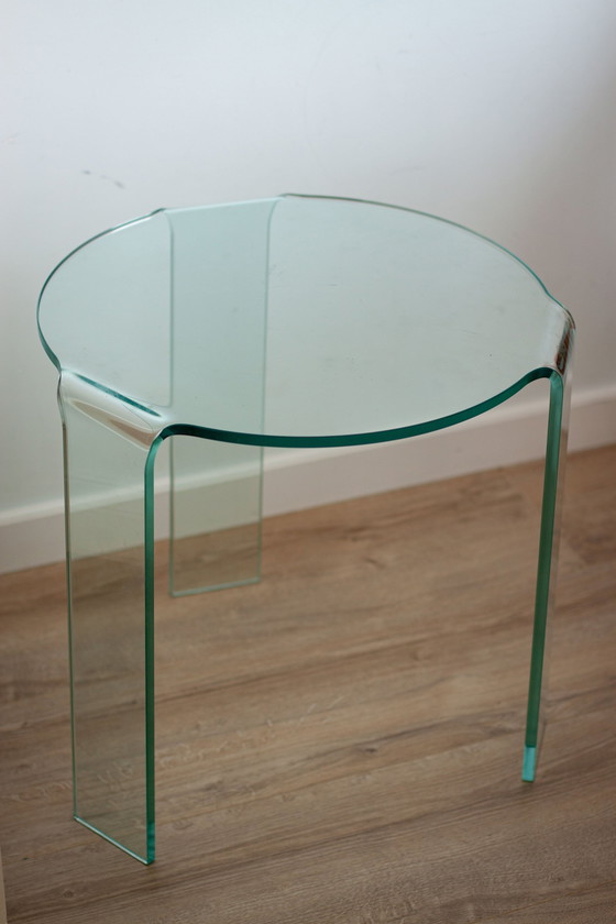 Image 1 of Table d'appoint italienne en verre courbé