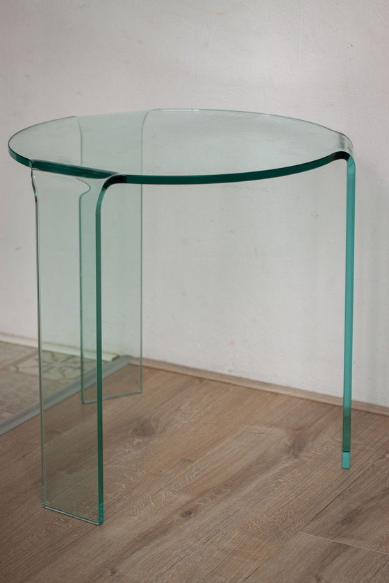 Image 1 of Table d'appoint italienne en verre courbé