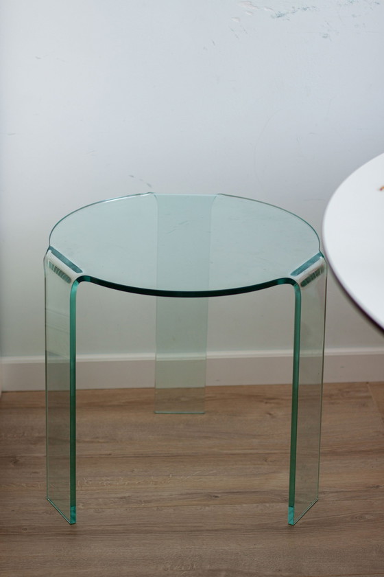 Image 1 of Table d'appoint italienne en verre courbé