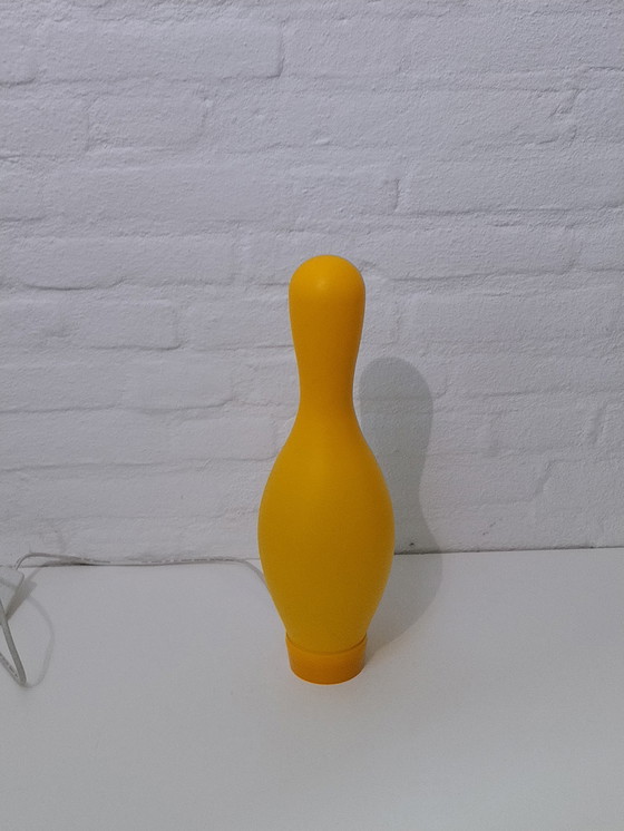 Image 1 of Lampe Knock-Off Bowling Pin - Josh Owen - Bozart - Jaune