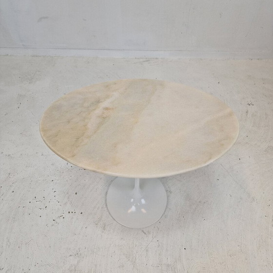 Image 1 of Table d'appoint ovale en marbre vintage par Eero Saarinen pour Knoll