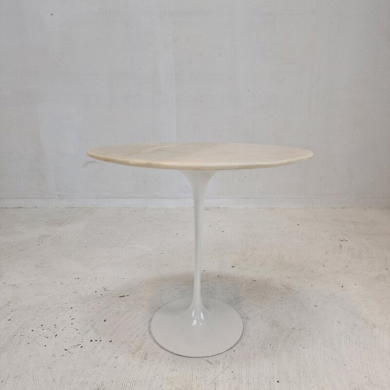 Image 1 of Table d'appoint ovale en marbre vintage par Eero Saarinen pour Knoll