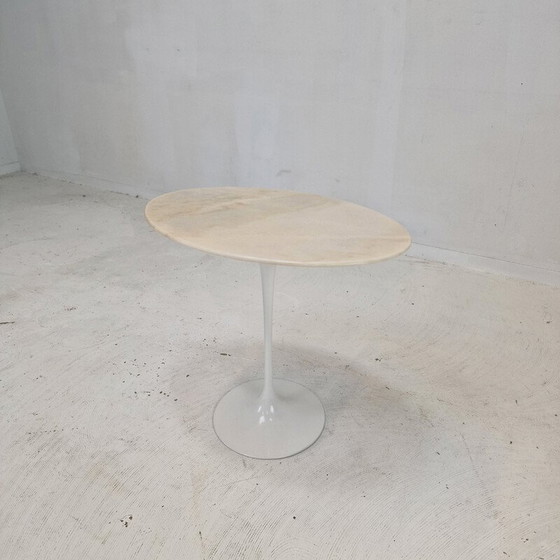 Image 1 of Table d'appoint ovale en marbre vintage par Eero Saarinen pour Knoll