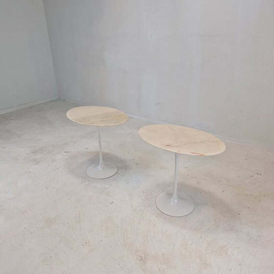 Image 1 of Table d'appoint ovale en marbre vintage par Eero Saarinen pour Knoll