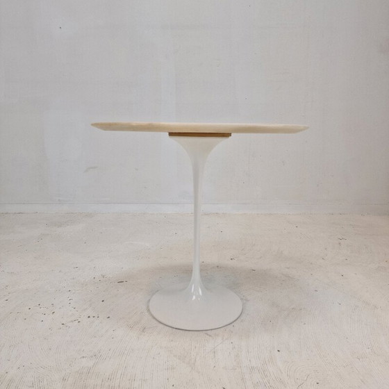 Image 1 of Table d'appoint ovale en marbre vintage par Eero Saarinen pour Knoll