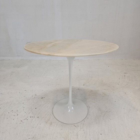 Image 1 of Table d'appoint ovale en marbre vintage par Eero Saarinen pour Knoll