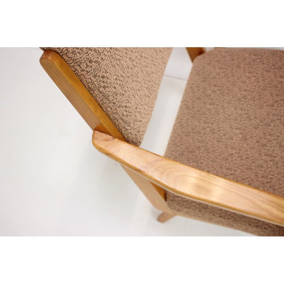 Image 1 of Paire de fauteuils vintage en tissu et bois par Krasna Jizba, Tchécoslovaquie années 1960