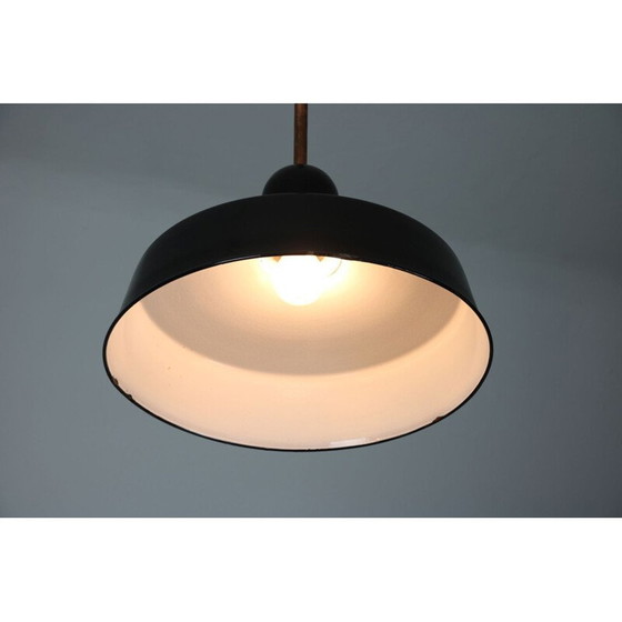 Image 1 of Lampe suspendue vintage en émail industriel noir par Emo, 1960