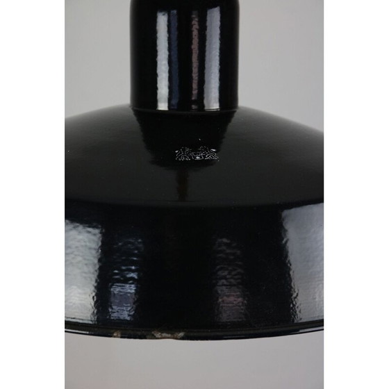 Image 1 of Lampe suspendue vintage en émail industriel noir par Emo, 1960