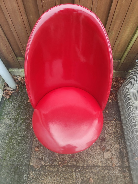 Image 1 of Chaise Reflex - Petalo en cuir verni rouge