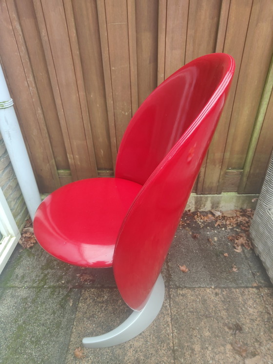 Image 1 of Chaise Reflex - Petalo en cuir verni rouge