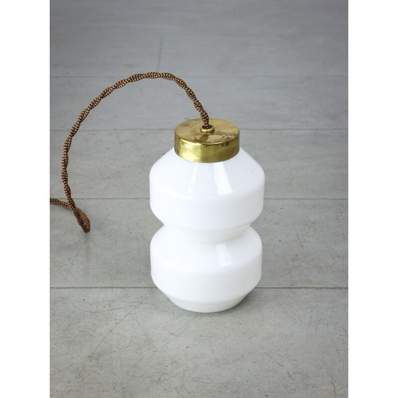 Image 1 of Lampe de chevet vintage en laiton et opaline
