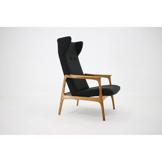 Image 1 of Fauteuil Wing vintage en bois de chêne et bouclé, Tchécoslovaquie, années 1960