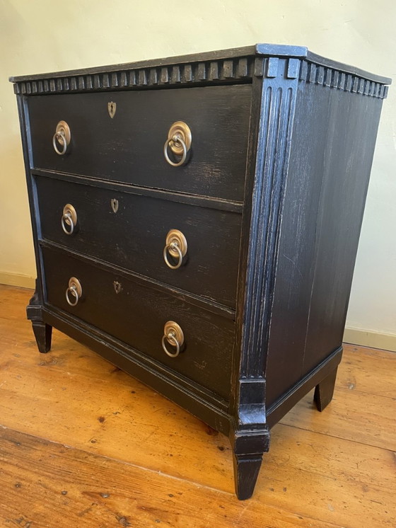 Image 1 of Commode Dresser Dutch