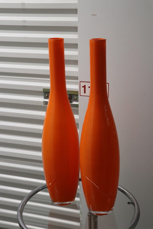 Paire de grands vases orange