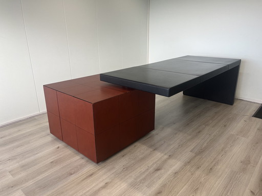 Poltrona Frau Ceo Cube Desk