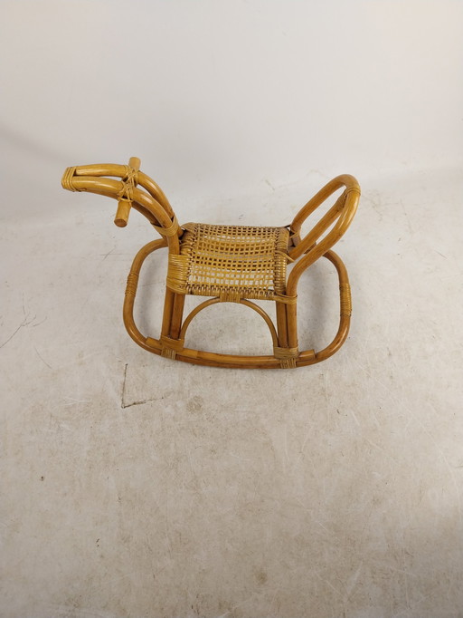 1 x Cheval à bascule en rotin Franco Albini des années 1970.