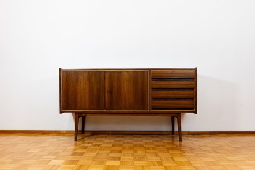 Buffet par S. Albracht, Bydgoskie Fabryki Mebli, Pologne, 1960's