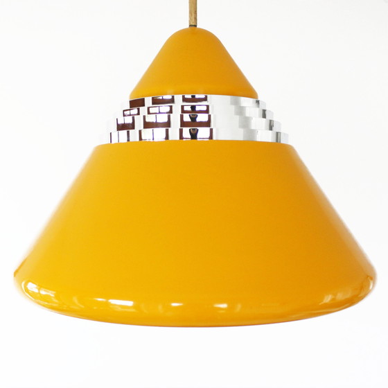 Image 1 of Lampe pendante à cône jaune par Kazuo Motozawa pour Staff, 1970S