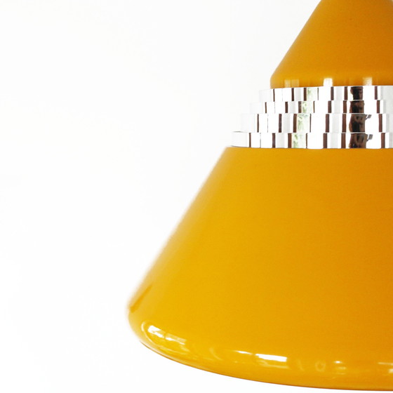 Image 1 of Lampe pendante à cône jaune par Kazuo Motozawa pour Staff, 1970S