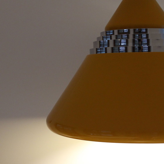 Image 1 of Lampe pendante à cône jaune par Kazuo Motozawa pour Staff, 1970S