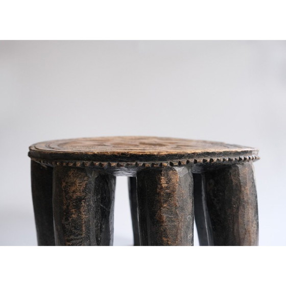 Image 1 of Tabouret vintage en bois sculpté à la main, Nigeria 1950