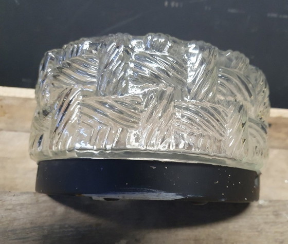 Image 1 of 2052 Plafonnier en verre vintage