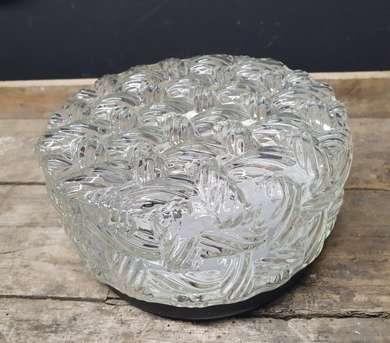 Image 1 of 2052 Plafonnier en verre vintage