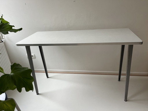 Table de Friso Kramer pour Ahrend De Cirkel