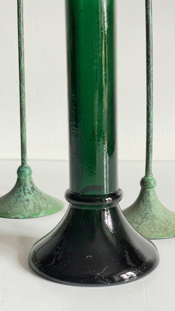 Image 1 of Bougeoirs En Verre Et Métal Vert