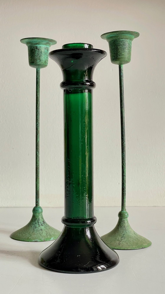 Image 1 of Bougeoirs En Verre Et Métal Vert