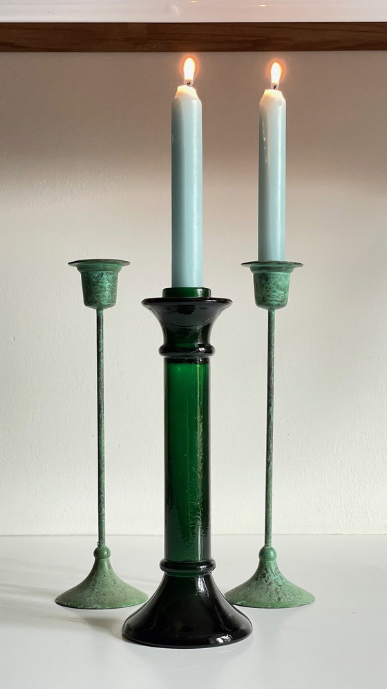 Image 1 of Bougeoirs En Verre Et Métal Vert