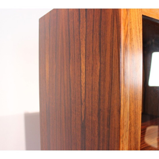 Image 1 of Armoire vintage avec portes en verre en bois de rose, Danemark 1960
