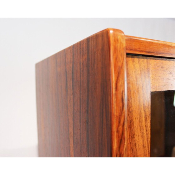 Image 1 of Armoire vintage avec portes en verre en bois de rose, Danemark 1960
