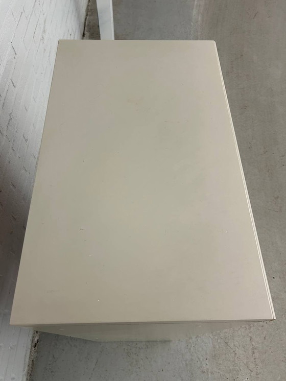 Image 1 of Commode vintage de l'âge de l'espace.