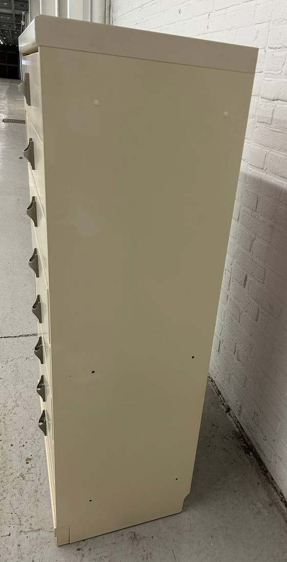 Image 1 of Commode vintage de l'âge de l'espace.