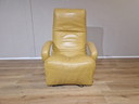 Fauteuil de relaxation réglable Jori Yoga Design en cuir jaune