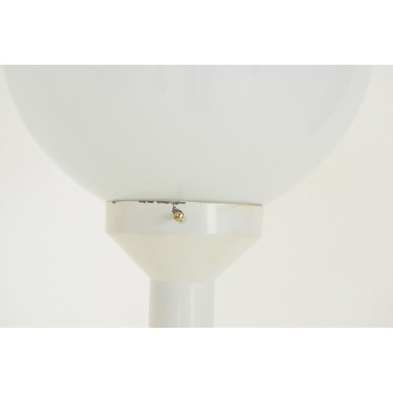 Image 1 of Lampadaire vintage en verre de lait, métal et laiton, Tchécoslovaquie, années 1970