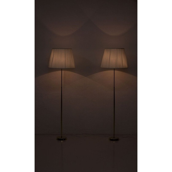 Image 1 of Paire de lampadaires en laiton suédois vintage par Asea, 1950