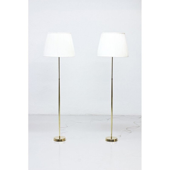 Image 1 of Paire de lampadaires en laiton suédois vintage par Asea, 1950