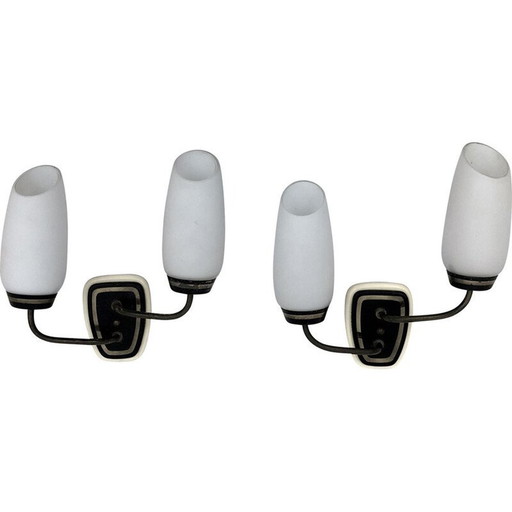 Paire d'appliques vintage en laiton et verre opale, Italie 1950