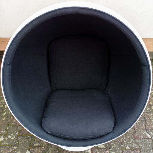 Original Ball Chair Par Eero Aarnio