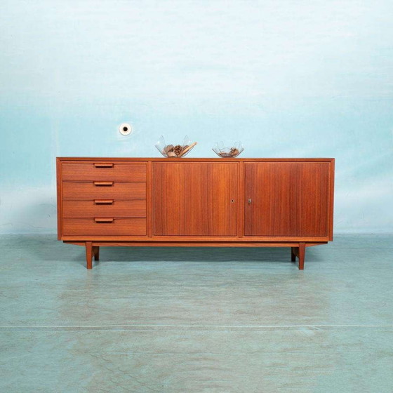 Image 1 of Buffet rénové au design vintage, buffet des années 60 en teck