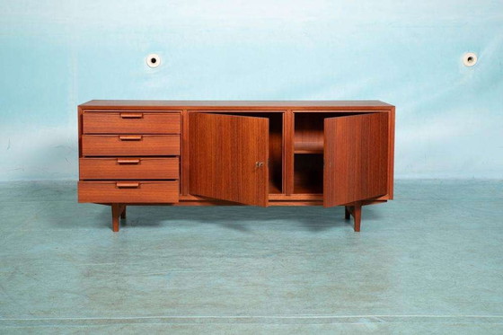 Image 1 of Buffet rénové au design vintage, buffet des années 60 en teck