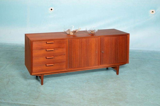 Image 1 of Buffet rénové au design vintage, buffet des années 60 en teck