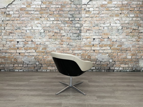 Image 1 of Walter Knoll Turtle Chair Creme