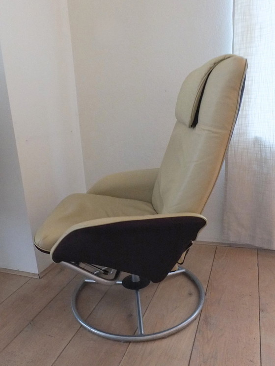 Image 1 of Ikea Malung Fauteuil pivotant en cuir